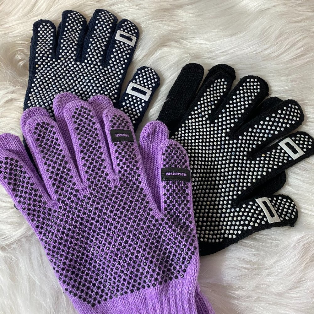 Touch screen gloves